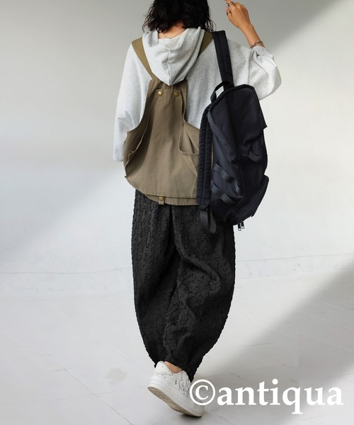 antiqua(アンティカ)の「デザイン生地ボリュームパンツ(その他パンツ・レディース・ブラック・FREE)」の6枚目の写真