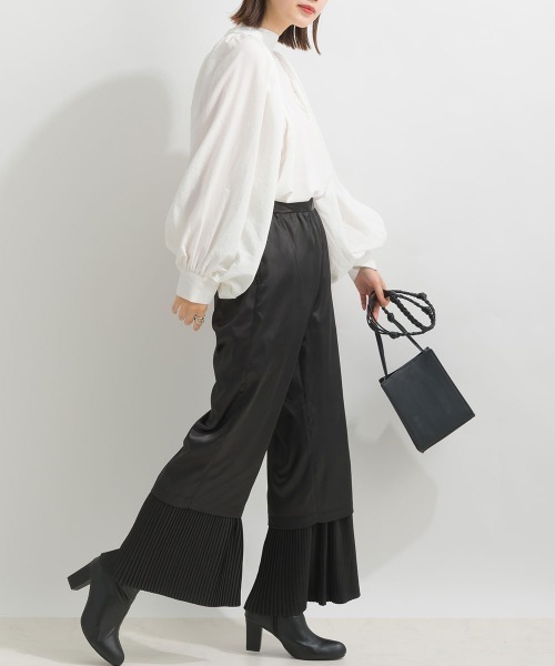 terrace(テラス)の「プリーツヘムサテンパンツ(その他パンツ・レディース・チャコール/ブラック/ブルー・MEDIUM)」の2枚目の写真