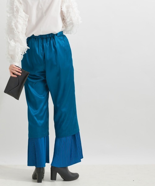 terrace(テラス)の「プリーツヘムサテンパンツ(その他パンツ・レディース・チャコール/ブラック/ブルー・MEDIUM)」の12枚目の写真