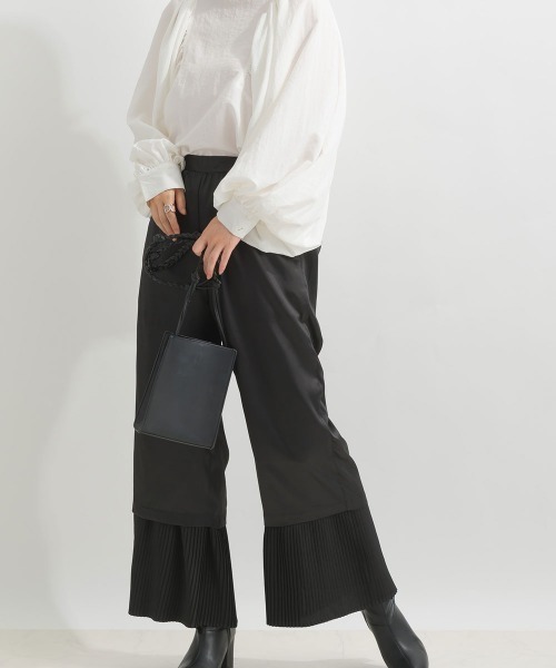 terrace(テラス)の「プリーツヘムサテンパンツ(その他パンツ・レディース・チャコール/ブラック/ブルー・MEDIUM)」の4枚目の写真