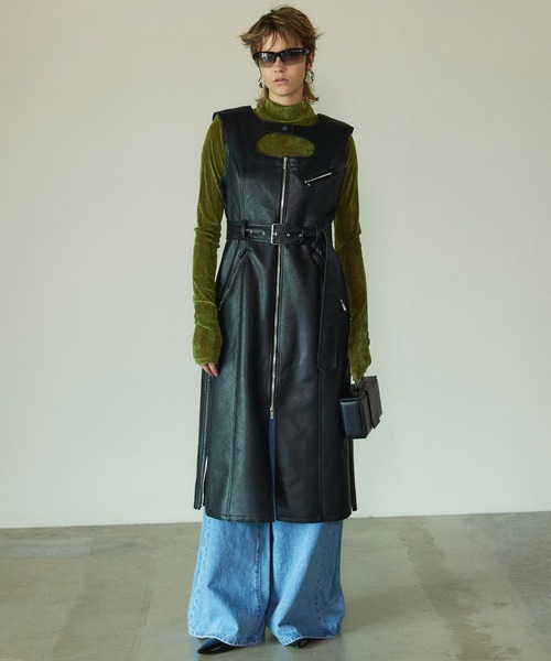 PRANK PROJECT(プランクプロジェクト)の「カットアウトエコレザードレス / Cut-out Eco Leather Dress(ジャンパースカート・レディース・ブラック/ダークブラック・FREE)」の3枚目の写真