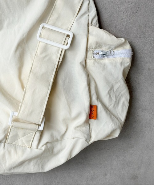 CPCM（シーピーシーエム）の「ワンショルダーリュック（ショルダーバッグ・レディース・ブラック/アイボリー・FREE）」の5枚目の写真