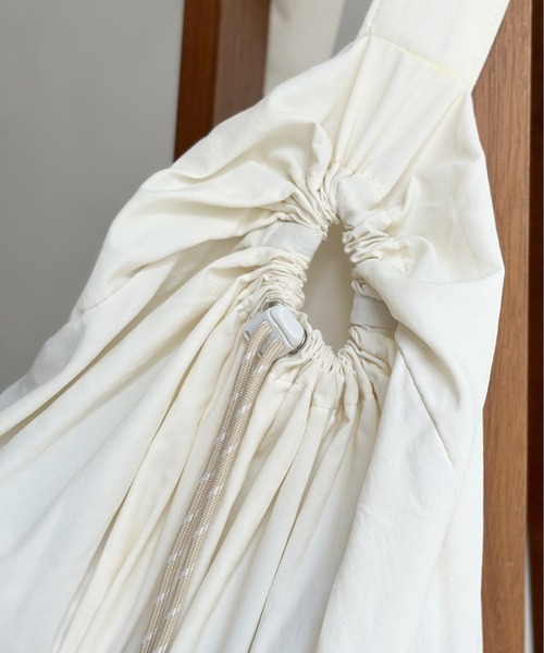 CPCM（シーピーシーエム）の「ワンショルダーリュック（ショルダーバッグ・レディース・ブラック/アイボリー・FREE）」の8枚目の写真