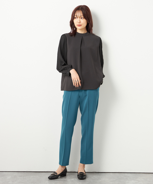 A/C DESIGN BY ALPHA CUBIC(エーシーデザインバイアルファキュービック)の「プリーツスリーブブラウス(シャツ/ブラウス・レディース・ライトグレー/オフホワイト/ブラック・9号/13号/11号)」の18枚目の写真