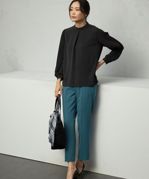 A/C DESIGN BY ALPHA CUBIC(エーシーデザインバイアルファキュービック)の「プリーツスリーブブラウス(シャツ/ブラウス・レディース・ライトグレー/オフホワイト/ブラック・9号/13号/11号)」の9枚目の写真