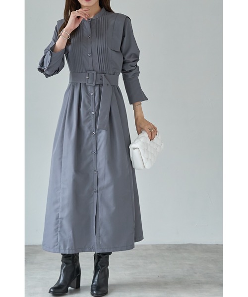 &. NOSTALGIA（アンドドットノスタルジア）の「ベルテッドピンタックシャツワンピース（シャツワンピース・レディース・サックスブルー/チャコールグレー・FREE）」の3枚目の写真