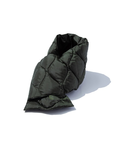 F/CE. （エフシーイー）の「TAION BY F/CE. PACKABLE DOWN SCARF / タイオン By エフシーイー パッカブルダウンスカーフ（マフラー・メンズ・ブラック/ブラウン/セージグリーン/オリーブ/レッド・FREE）」の11枚目の写真