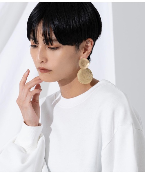 Settimissimo(セッティミッシモ)の「ITALYマットゴールド/シルバー大ぶり丸ピアス(ピアス(両耳用)・レディース・シルバー/ゴールド・FREE)」の10枚目の写真