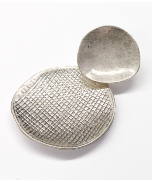 Settimissimo(セッティミッシモ)の「ITALYマットゴールド/シルバー大ぶり丸ピアス(ピアス(両耳用)・レディース・シルバー/ゴールド・FREE)」の16枚目の写真