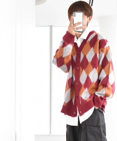 Anytime Songs(エニータイムソングス)の「ジャギー加工ダイヤ柄 バルーンカーディガン(カーディガン/ボレロ・メンズ・ワイン/ブラック/グリーン・MEDIUM/X-LARGE/LARGE)」の3枚目の写真