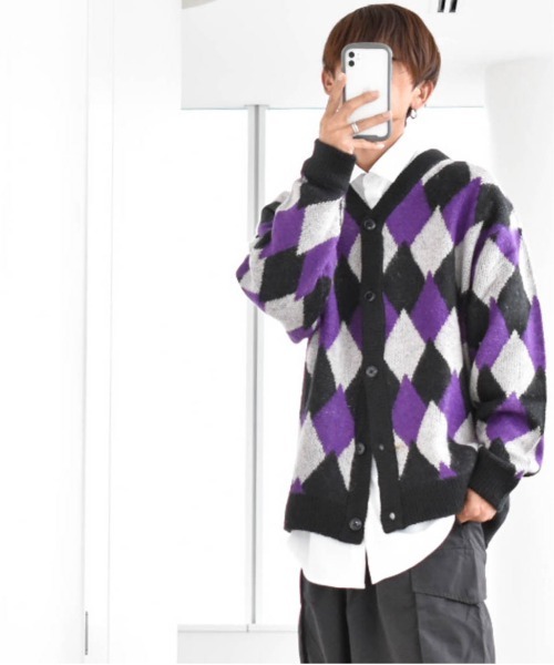 Anytime Songs(エニータイムソングス)の「ジャギー加工ダイヤ柄 バルーンカーディガン(カーディガン/ボレロ・メンズ・ワイン/ブラック/グリーン・MEDIUM/X-LARGE/LARGE)」の2枚目の写真