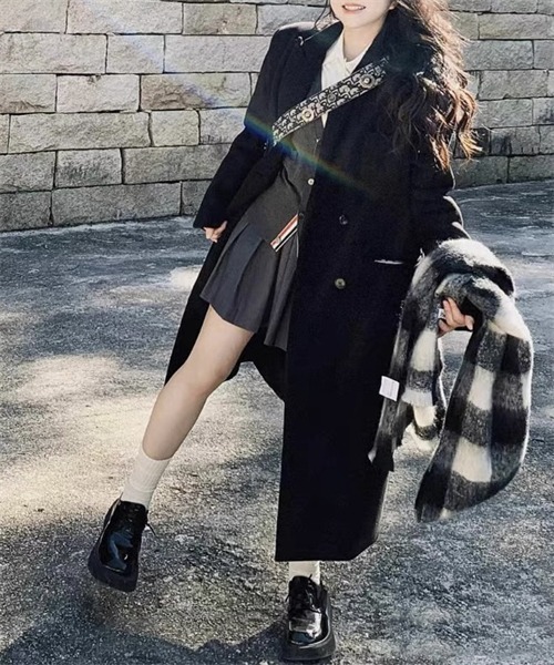 FREE STYLISTS（フリー スタイリスト）の「ロングチェスターコート（チェスターコート・レディース・ブラック/ライトグリーン・S/M/L）」の7枚目の写真