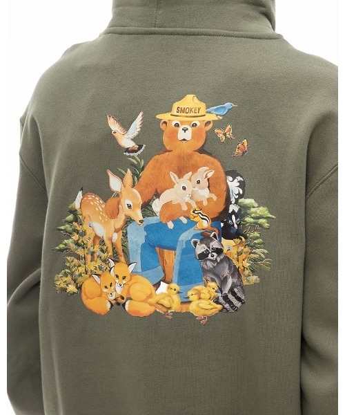 ELEMENT(エレメント)の「ELEMENT メンズ 【SMOKEY BEAR】 SBXE FRIENDS SMOKEY HOOD パーカー 【2023年秋冬モデル】/エレメントバックプリントプルオーバーパーカー・フーディ(パーカー・メンズ・オリーブ・X-LARGE/MEDIUM/LARGE)」の10枚目の写真