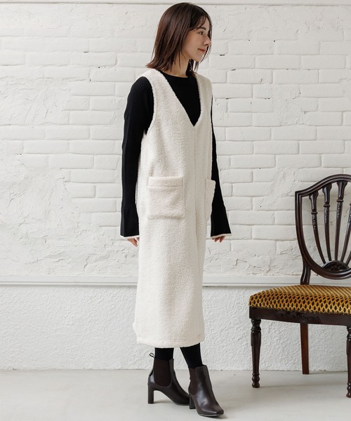 mili an deni（ミリアンデニ）の「ボアジャンパースカート（ジャンパー