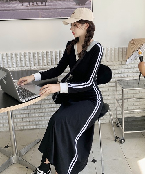 shopnikoniko(ショップニコニコ)の「サイドライン Vネック ロングワンピース 長袖 スポーティー バイカラー(ワンピース・レディース・ブラック・フリー)」の3枚目の写真