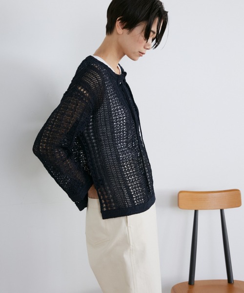 YVON（イヴォン）の「透かし柄キーネックプルオーバー（ニット/セーター・レディース・ブルー/ネイビー・9号）」の13枚目の写真