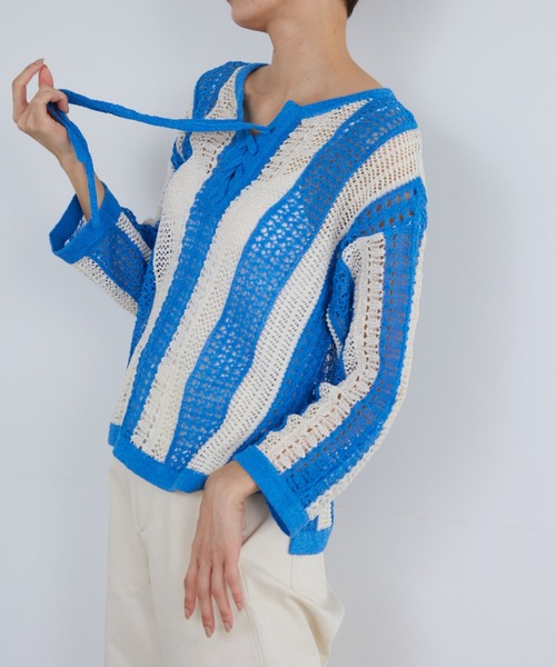 YVON（イヴォン）の「透かし柄キーネックプルオーバー（ニット/セーター・レディース・ブルー/ネイビー・9号）」の14枚目の写真