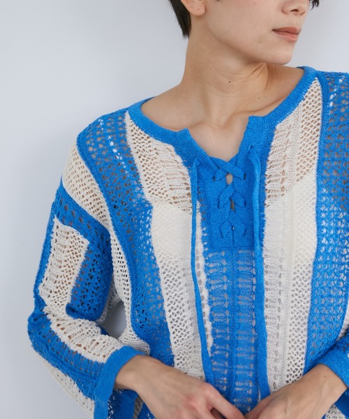 YVON（イヴォン）の「透かし柄キーネックプルオーバー（ニット/セーター・レディース・ブルー/ネイビー・9号）」の8枚目の写真