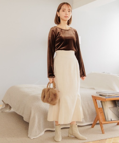 flower(フラワー)の「グロッシーベロアトップ(Tシャツ/カットソー・レディース・アイボリー/ブラウン・FREE)」の14枚目の写真