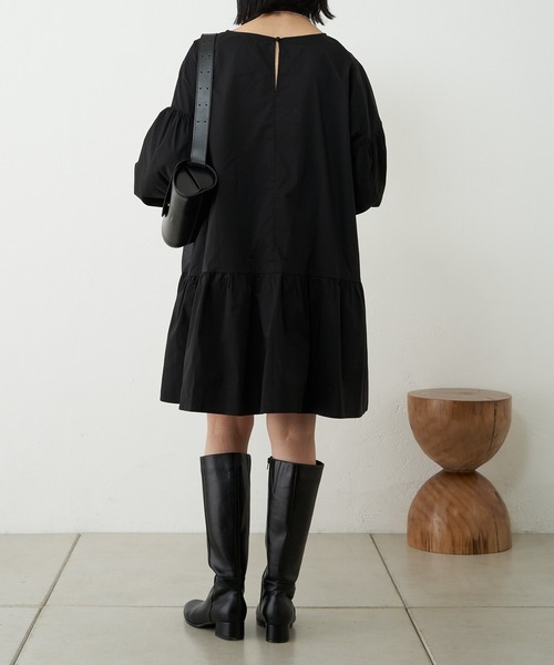 SHENERY（シーナリー）の「ギャザーチュニックワンピース（チュニック・レディース・ブラック/オフホワイト・FREE）」の8枚目の写真