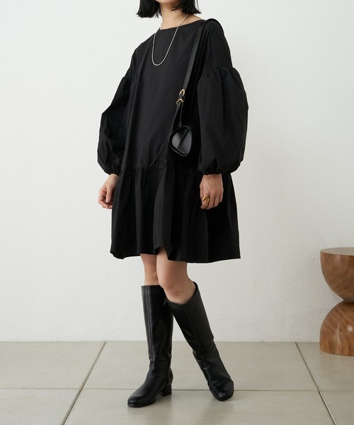 SHENERY（シーナリー）の「ギャザーチュニックワンピース（チュニック・レディース・ブラック/オフホワイト・FREE）」の13枚目の写真