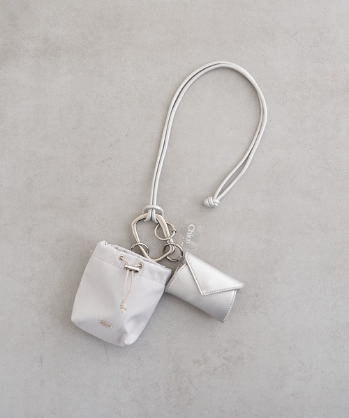 Chico（チコ）の「【2024SS】ナイロンポーチ付スマホショルダー（スマホグッズ・レディース・シルバー/ブラック/アイボリー・FREE）」の6枚目の写真