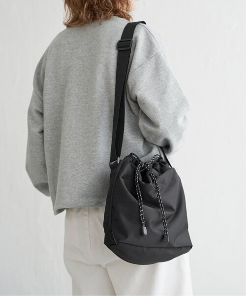 notch.（ノッチ）の「ナイロン巾着ショルダーバッグ（ショルダーバッグ・レディース・ブラック/シルバー・ONESIZE）」の9枚目の写真