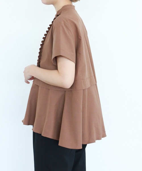 タックフリルフレアハーフスリーブシャツ　MARILYN MOON Marilyn Moon（マリリンムーン）の「タックフリルフレアハーフスリーブ