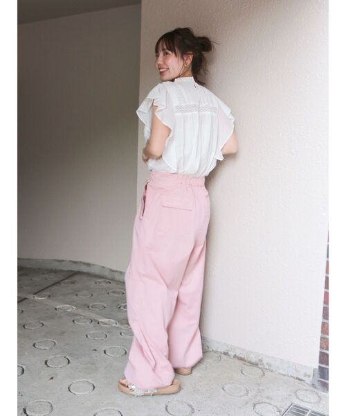 Ungrid（アングリッド）の「コットンノースリフリルブラウス（シャツ/ブラウス・レディース・ブラック/オフホワイト/オレンジ・FREE）」の14枚目の写真