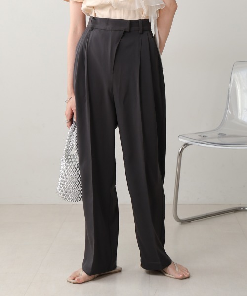 Bab（バブ）の「【S・M・Lサイズ展開】ラップ調タック入りスラックス（スラックス・レディース・チャコールグレー/アイボリー/ベージュ/イエロー・L/M/S）」の3枚目の写真