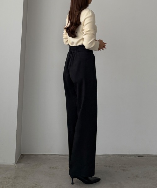 Louere（ルエレ）の「フロントジップハイウエストタックパンツ[高身長サイズMT/低身長サイズS有り]（スラックス・レディース・ブラック/アイボリー/チャコール/ライトベージュ/ブラウン/ネイビー/ライトグレー・SMALL/MEDIUM/LARGE/X-LARGE/MT）」の10枚目の写真