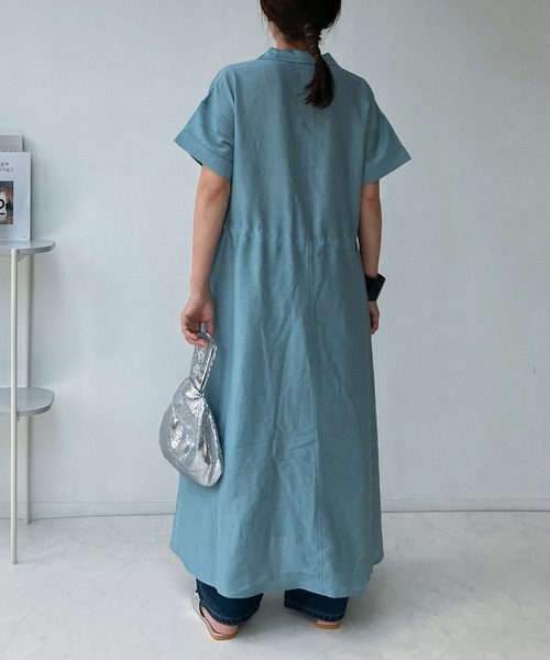 AS KNOW AS plus（アズノゥアズプラス）の「◎ウエスト結び開襟ワンピ―ス（ワンピース・レディース・ブラック系/ベージュ系/グリーン系/ネイビー系/ブラック/サックスブルー/モカ/ネイビー/イエロー系・FREE）」の22枚目の写真