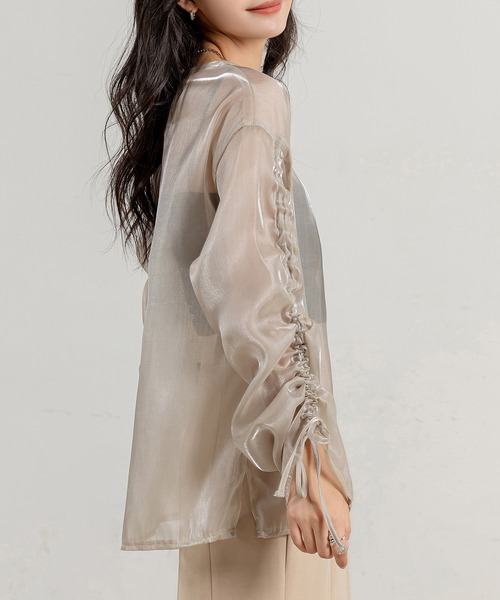 DAY CLOSET（デイ クローゼット）の「レディース 長袖シャーリング艶感シアートップス（シャツ/ブラウス・レディース・ダークネイビー/ブラック/グレイッシュベージュ/パープル・FREE）」の16枚目の写真