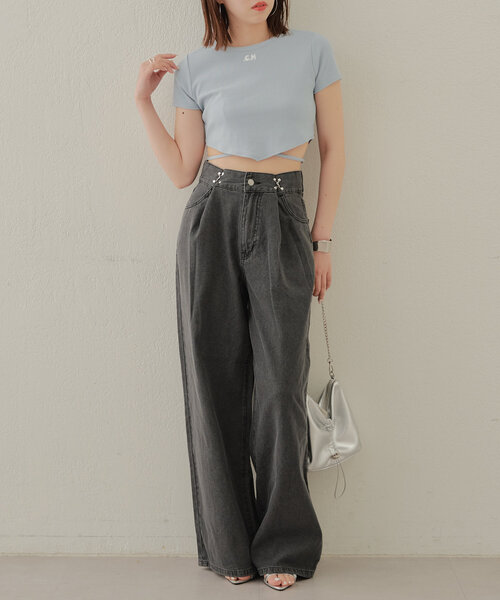 Chico(チコ)の「【WEB限定/リニー】オーバーダイワイドデニムパンツ(デニムパンツ・レディース・ブルー/スカイブルー/グレー・1/0)」の19枚目の写真