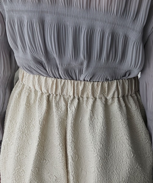 BONLECILL noir（ボンルシールノワール）の「【BONLECILL noir】2way膨れジャガードリボンペプラムブラウス＆テーパードパンツ セット（パンツドレス・レディース・オリーブ系/ホワイト系/ブラック・S-M/M-L）」の19枚目の写真