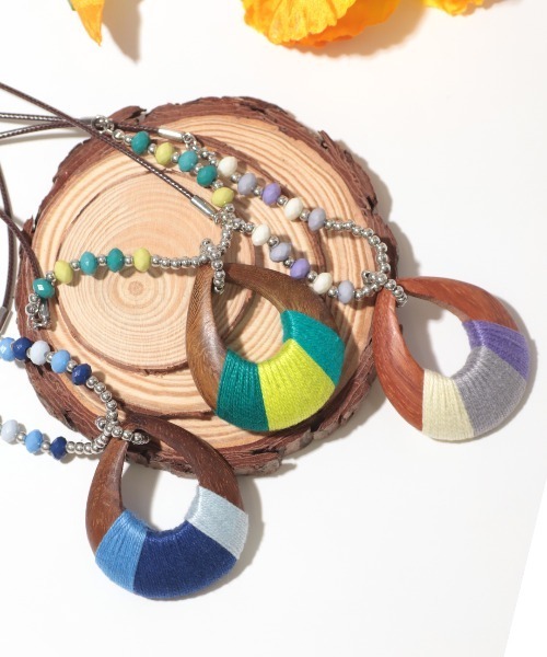 チチカカ（チチカカ）の「糸巻ウッドコードネックレス（ネックレス・レディース・パープル/グリーン/ブルー・FREE）」の11枚目の写真