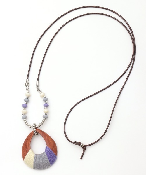 チチカカ（チチカカ）の「糸巻ウッドコードネックレス（ネックレス・レディース・パープル/グリーン/ブルー・FREE）」の8枚目の写真