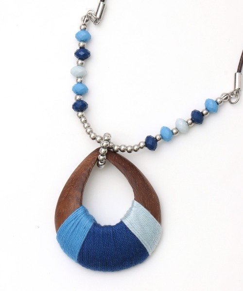 チチカカ（チチカカ）の「糸巻ウッドコードネックレス（ネックレス・レディース・パープル/グリーン/ブルー・FREE）」の6枚目の写真
