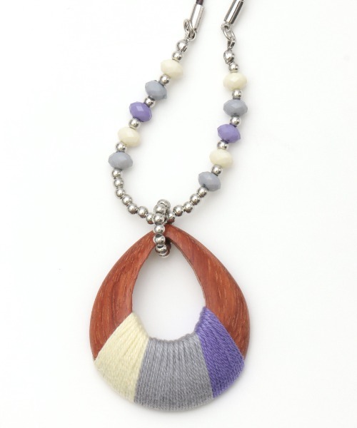 チチカカ（チチカカ）の「糸巻ウッドコードネックレス（ネックレス・レディース・パープル/グリーン/ブルー・FREE）」の5枚目の写真