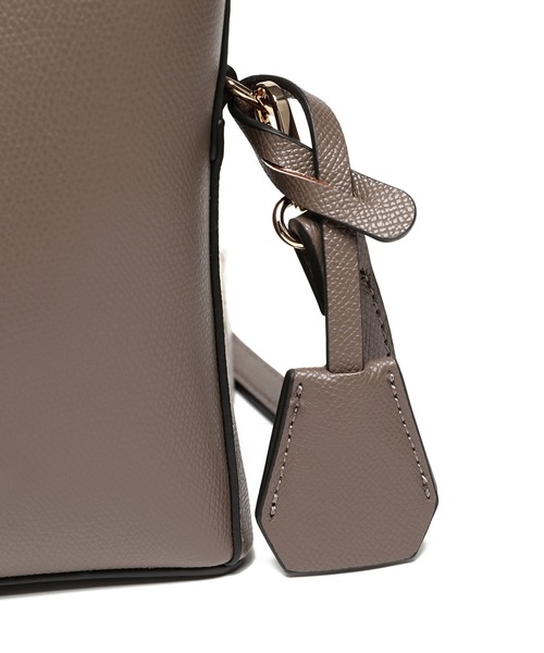 Ungrid(アングリッド)の「【Ungrid/アングリッド】カラーロゴ金具 キーハウス付きアオリポケットショルダーバッグ(ショルダーバッグ・レディース・アイボリー/ブルーグレー/グレイッシュベージュ/ワイン/ブラック/ネイビー/グレー・FREE)」の21枚目の写真