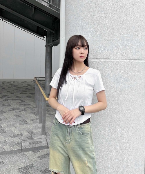 ENVYM(アンビー)の「ピンタックホルタートップス(Tシャツ/カットソー・レディース・ブラック/ホワイト・FREE)」の19枚目の写真