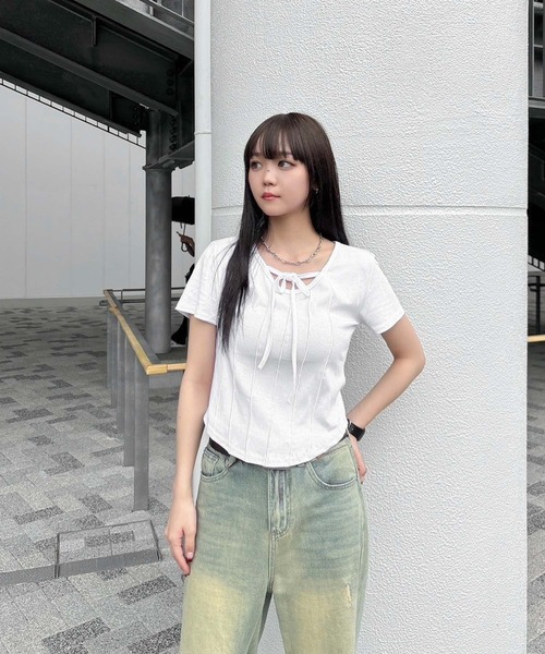 ENVYM(アンビー)の「ピンタックホルタートップス(Tシャツ/カットソー・レディース・ブラック/ホワイト・FREE)」の20枚目の写真