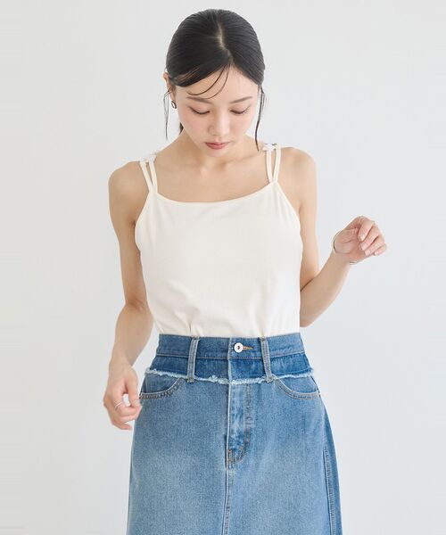 earth music&ecology(アースミュージックアンドエコロジー)の「フラワーモチーフキャミ(キャミソール・レディース・ライトグレー/ピンク/アイボリー/ブラック・S/M)」の21枚目の写真