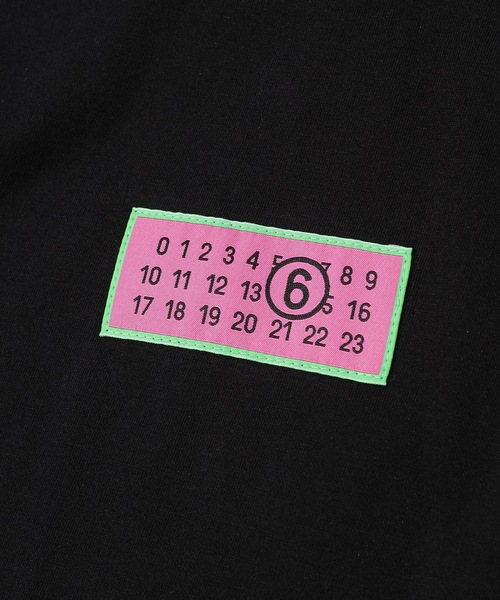 MM6 Maison Margiela(エムエムシックス メゾン マルジェラ)の「T-SHIRT(Tシャツ/カットソー・レディース・ブラック・M/L)」の3枚目の写真