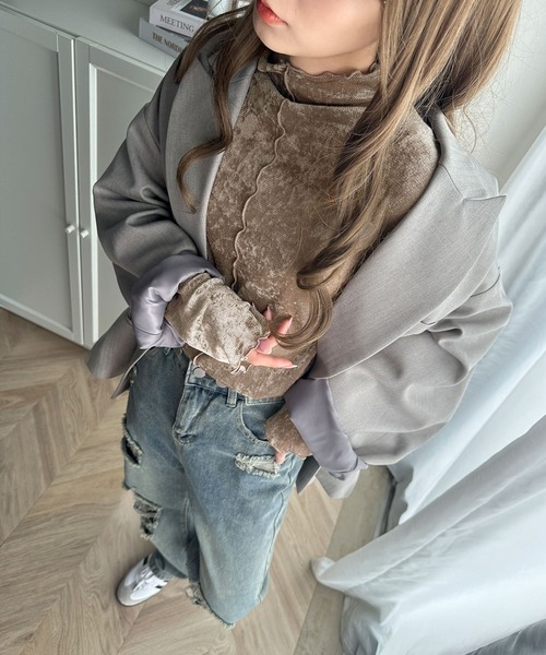 classicalelf(クラシカルエルフ)の「主役も引き立て役もこなす万能アイテム。前後2way シアーベロア ハイネックメロートップス(Tシャツ/カットソー・レディース・グレイッシュベージュ/ブラック/ブラウン/チャコール・X-LARGE/SMALL/MEDIUM/LARGE)」の9枚目の写真