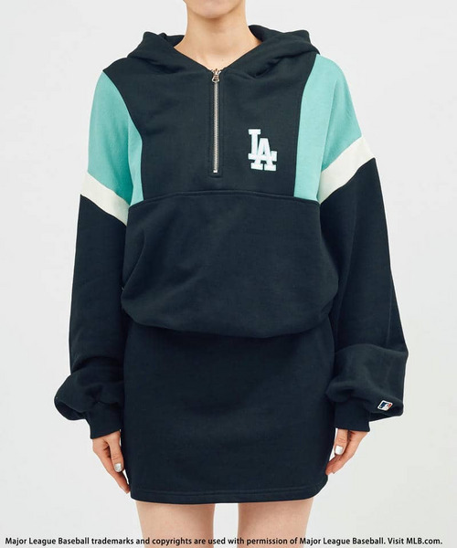 BACK TO THE FIELD（バック トゥー ザ フィールド）の「【MLB】スウェットZIPドルマンバイカラーフーディーワンピース（ワンピース・レディース・ブラック/グレー/グリーン・FREE）」の8枚目の写真