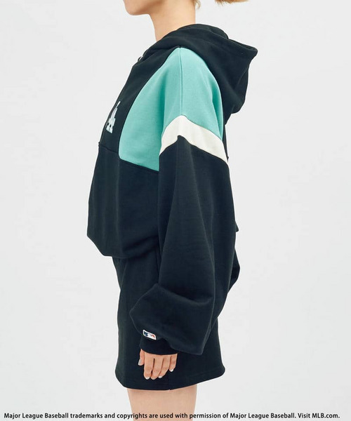 BACK TO THE FIELD（バック トゥー ザ フィールド）の「【MLB】スウェットZIPドルマンバイカラーフーディーワンピース（ワンピース・レディース・ブラック/グレー/グリーン・FREE）」の9枚目の写真