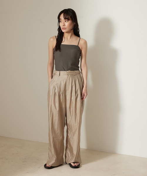 NERGY(ナージー)の「カシミアシルクカップ付きキャミソール(キャミソール・レディース・オレンジ/チャコールグレー/オフホワイト/ブラック・FREE)」の5枚目の写真