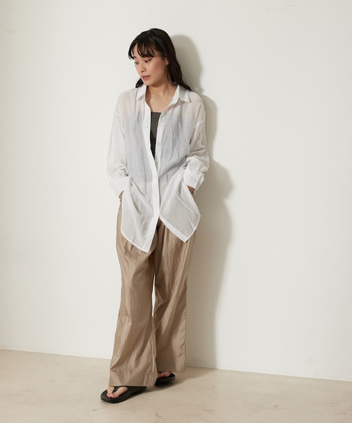 NERGY(ナージー)の「カシミアシルクカップ付きキャミソール(キャミソール・レディース・オレンジ/チャコールグレー/オフホワイト/ブラック・FREE)」の6枚目の写真