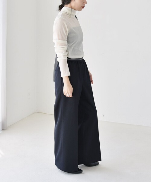 quaranciel（カランシエル）の「quaranciel:〈洗濯機可能〉フロッキー シアー タートル ネック 2（Tシャツ/カットソー・レディース・グレー/ブラック/オフホワイト・ONE SIZE）」の5枚目の写真